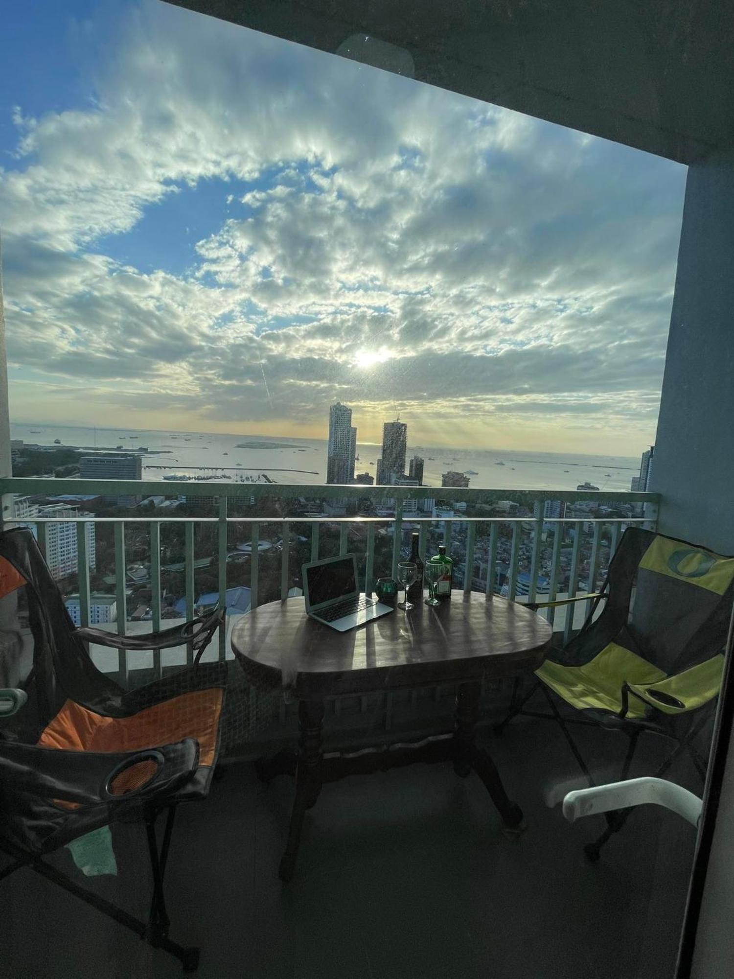 Green Residences Staycation By Pbyy Manila Exteriér fotografie